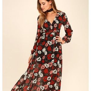 💐SALE💐Lulu’s Parade of Poppies Maxi Dress
